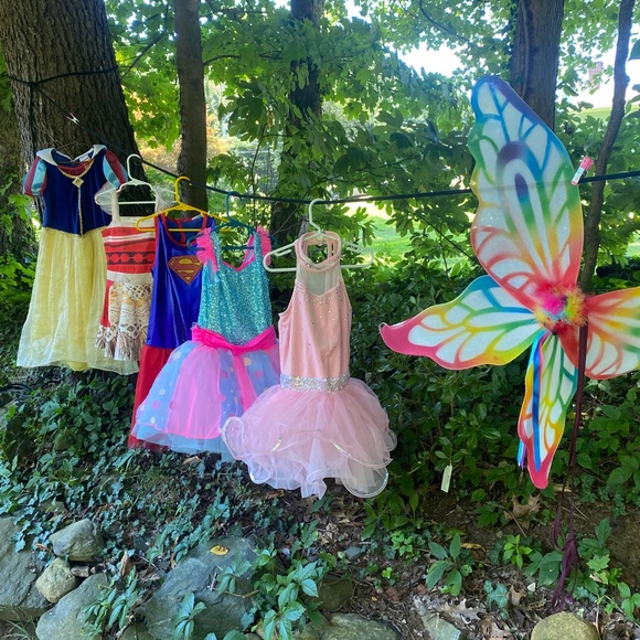 Girls 4-6 dress up costumes 10 each or 3 for 20 u pick ! - Picture 2 of 11